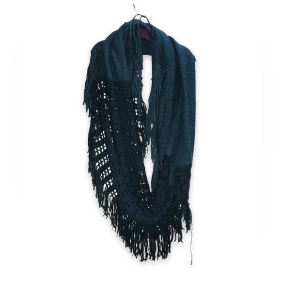 Beautiful Deep Blue Intricate Woven Scarf - Picture 2 of 3